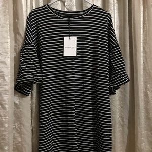 Who What Wear Dress / white and black stripes